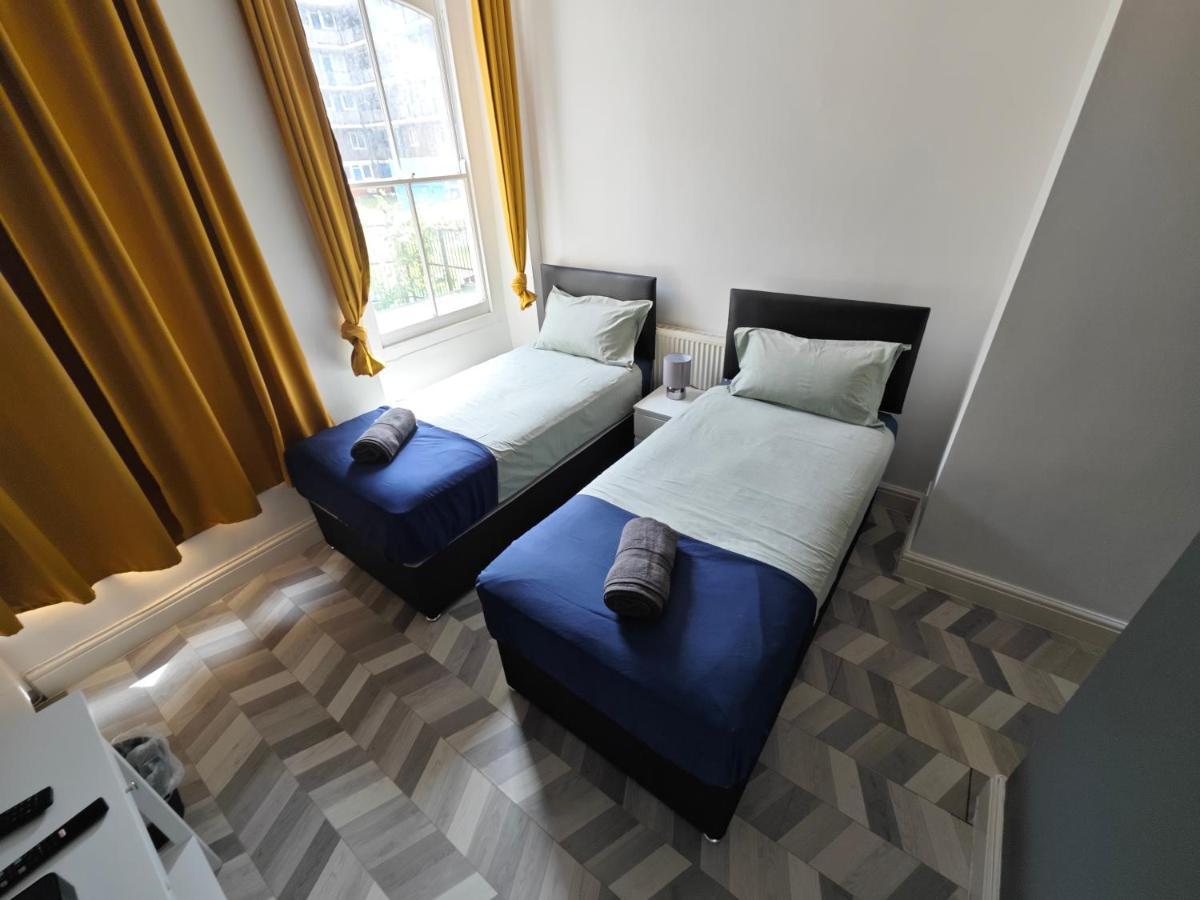 2 Bedroom 2 Bathroom Apartment In Old St - Shoreditch - Zone 1 Londra Dış mekan fotoğraf