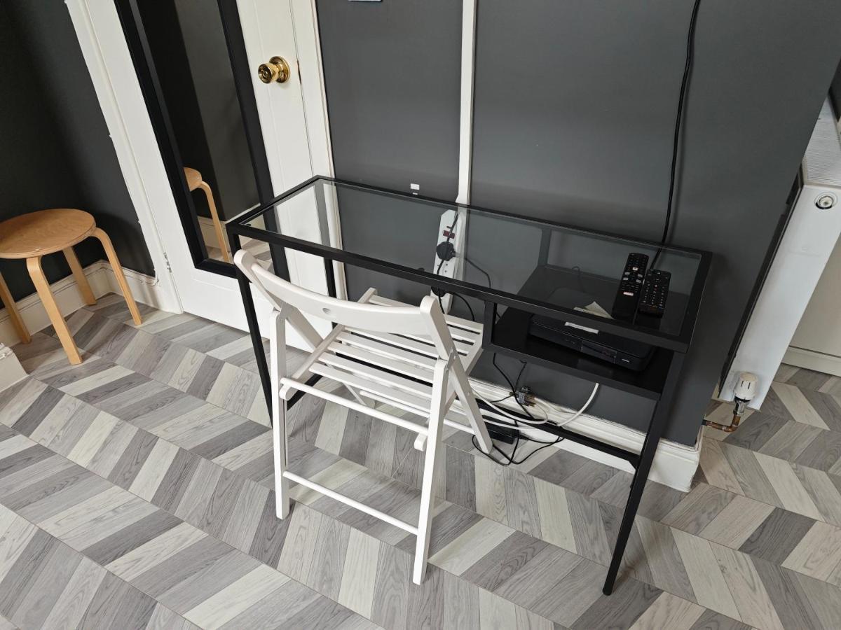 2 Bedroom 2 Bathroom Apartment In Old St - Shoreditch - Zone 1 Londra Dış mekan fotoğraf