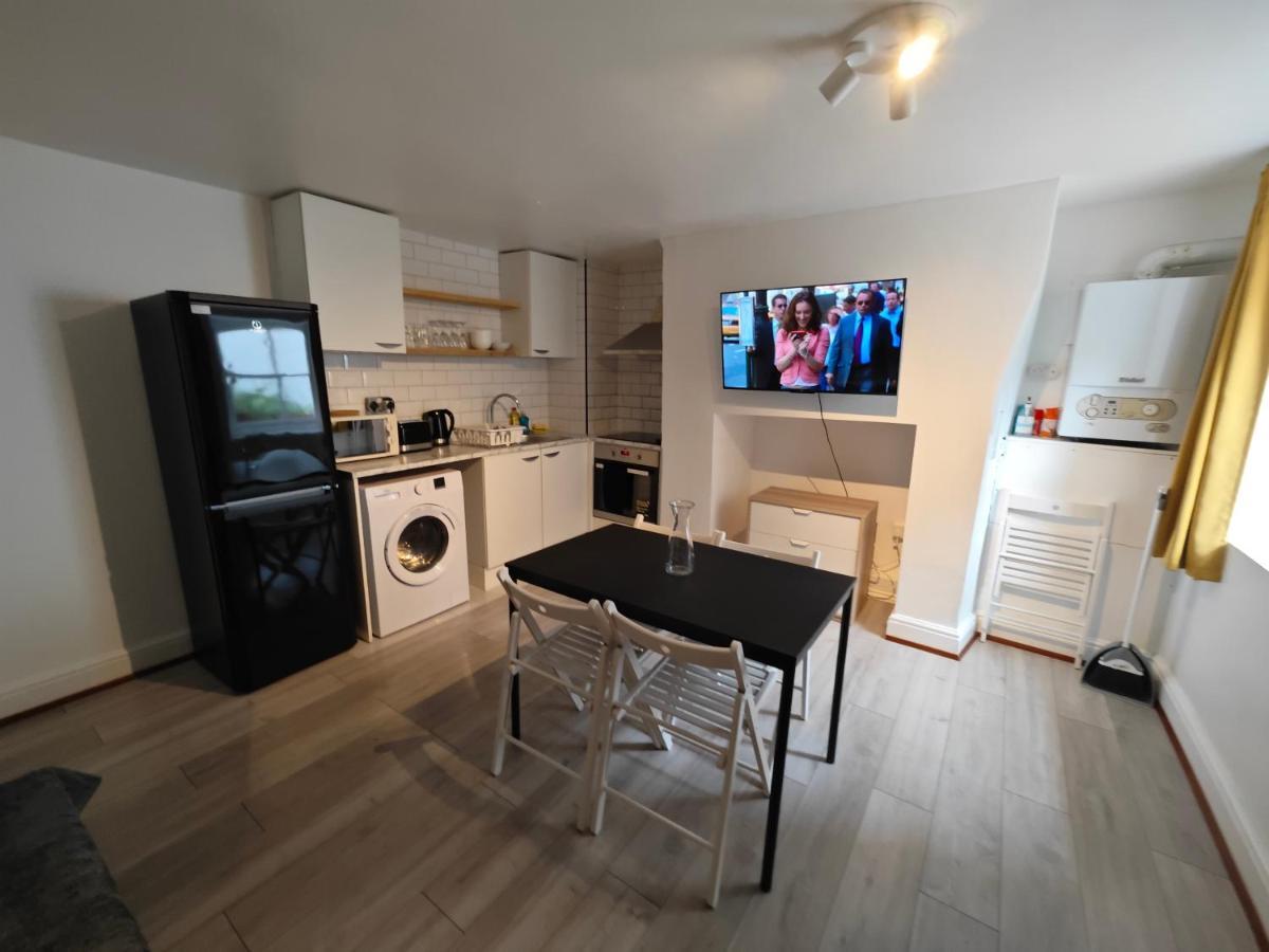 2 Bedroom 2 Bathroom Apartment In Old St - Shoreditch - Zone 1 Londra Dış mekan fotoğraf