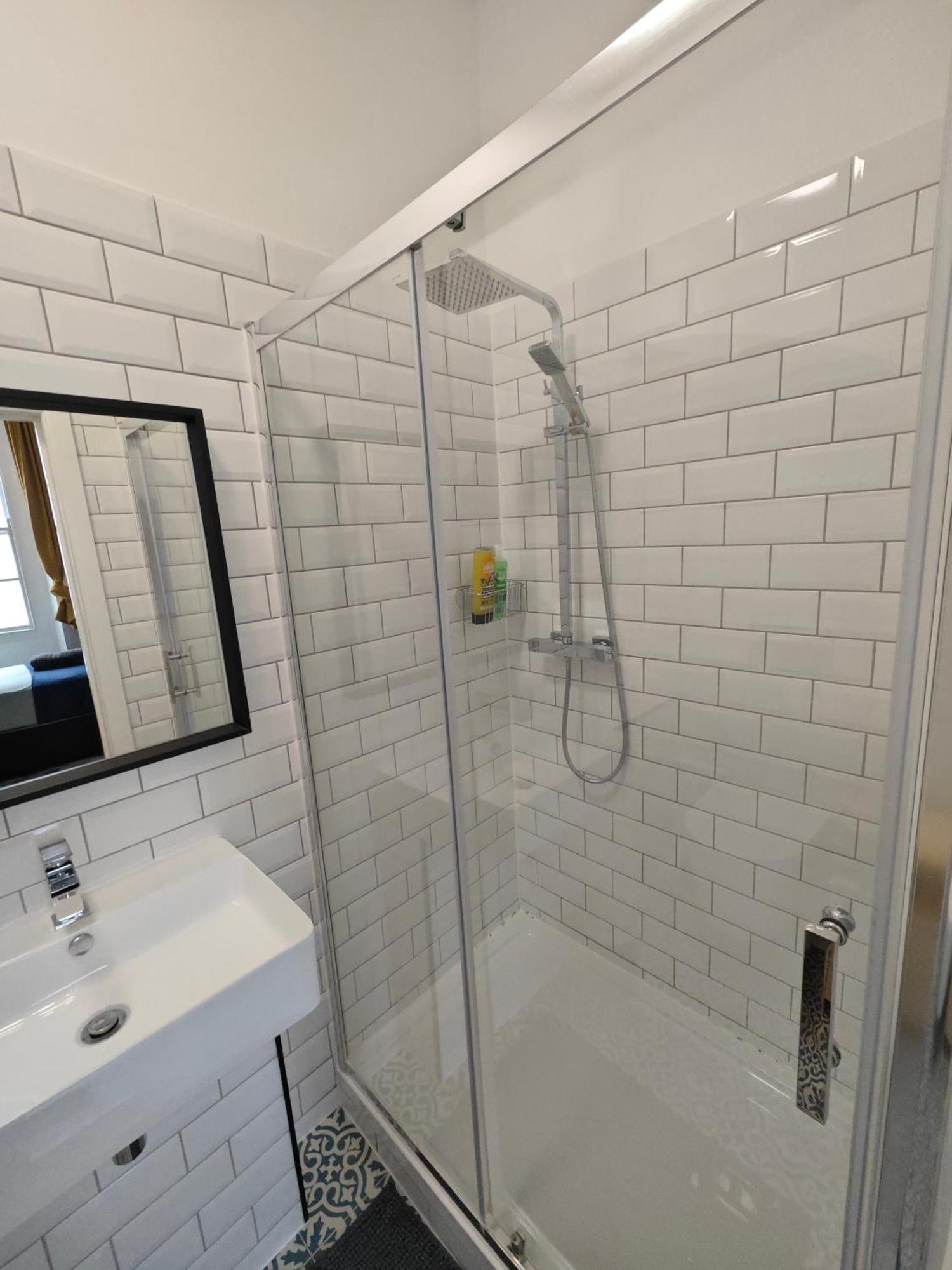 2 Bedroom 2 Bathroom Apartment In Old St - Shoreditch - Zone 1 Londra Dış mekan fotoğraf